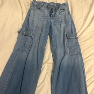 American eagle cargo jeans worn a few times perfect condition